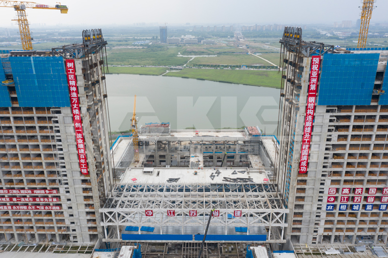 鋼結構廊橋預提升
